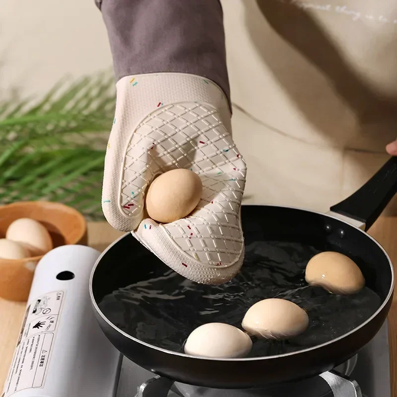 電子レンジ耐熱手袋シリコーン抗火傷綿ベーキングクッキンググロ - Oven Mitt Silicone のレビューと価格
