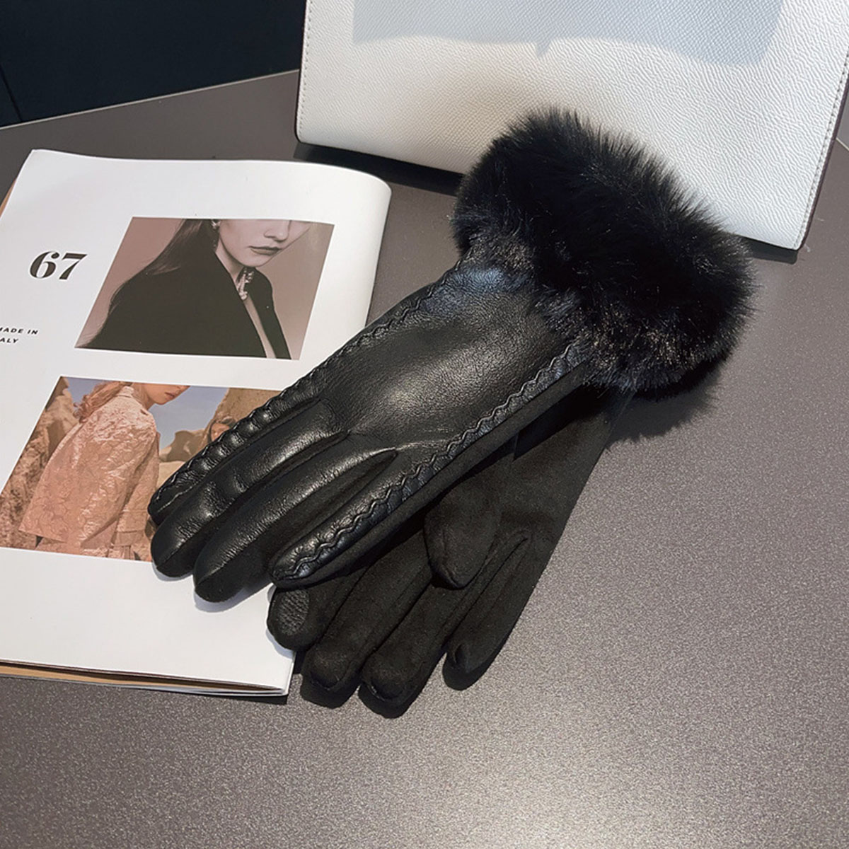 レディースウィンターラグジュアリーPUレザーグローブ、手首に - Leather Driving Glove のレビューと価格